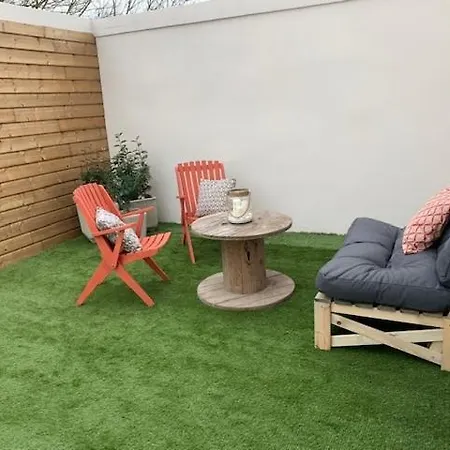 Apartamento Les Jardins Avec Terrasse Amiens Exterior foto